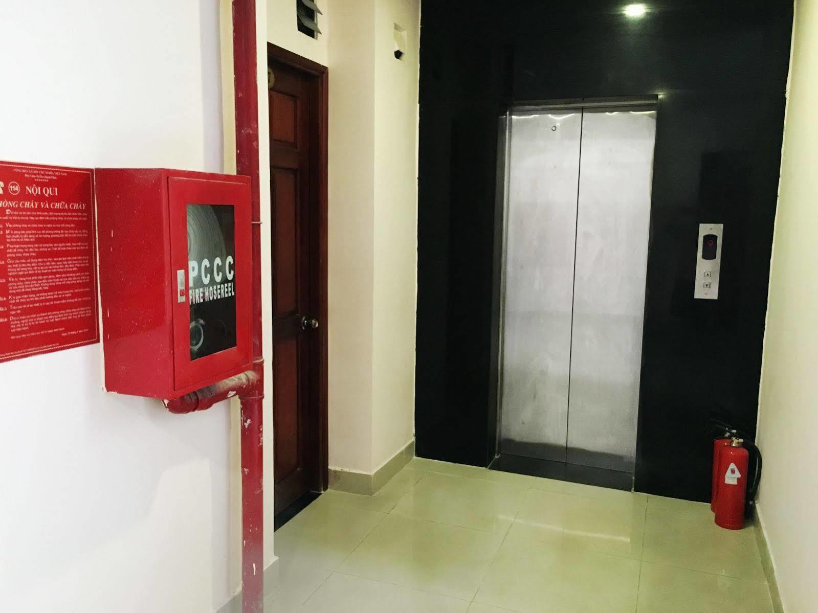 Van Khang Hotel Thành Pho Ho Chí Minh Esterno foto